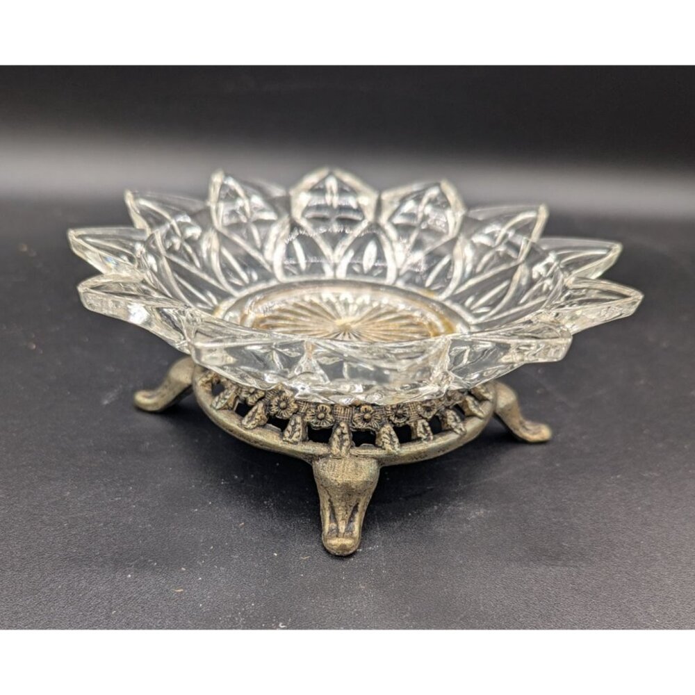Hollywood Regency Art Deco Ornate Crystal/Glass Pedistal Cigarette Cigar Ashtray